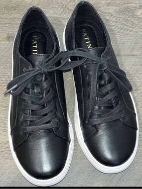 Patina - Black Portland Leather Casual Low Top Lace Up Sneaker - Size 8.5 women